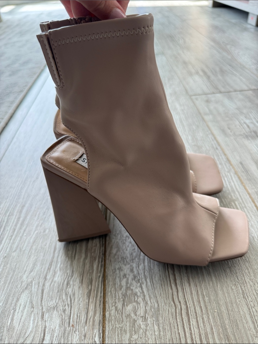 Steve Madden Nude / Tan Block Heel Peep-Toe Ankle Booties